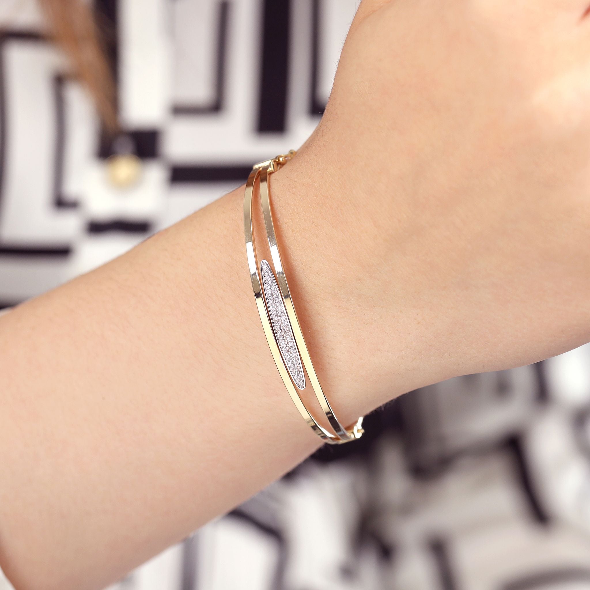 9ct Yellow Gold Cubic Zirconia Detail Bangle