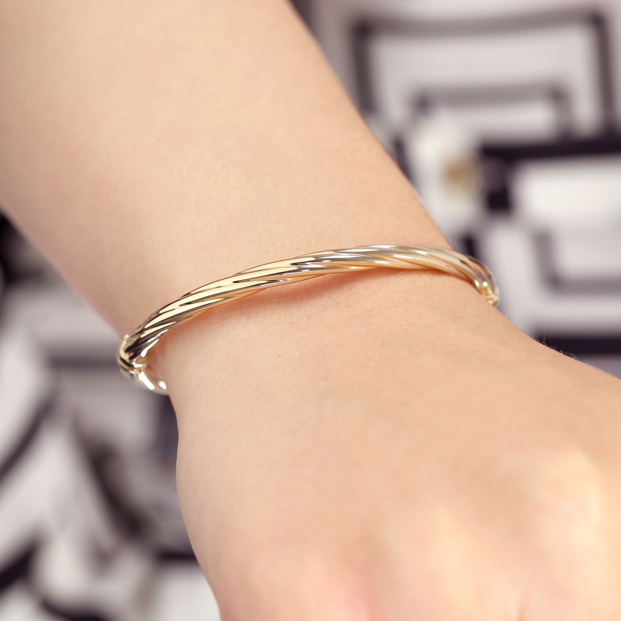 9ct Yellow Gold Twist Detail Bangle