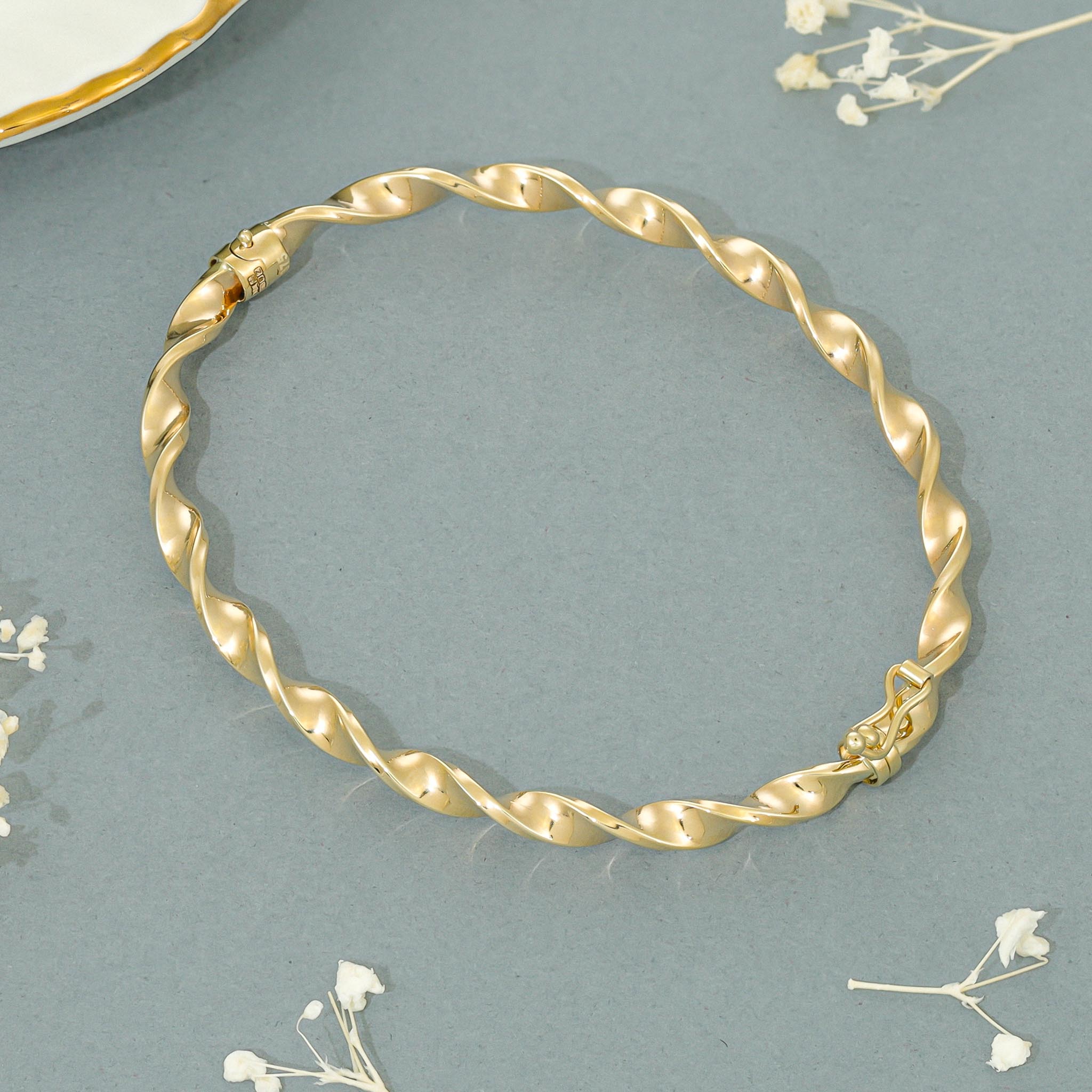 9ct Yellow Gold Fancy Bangle