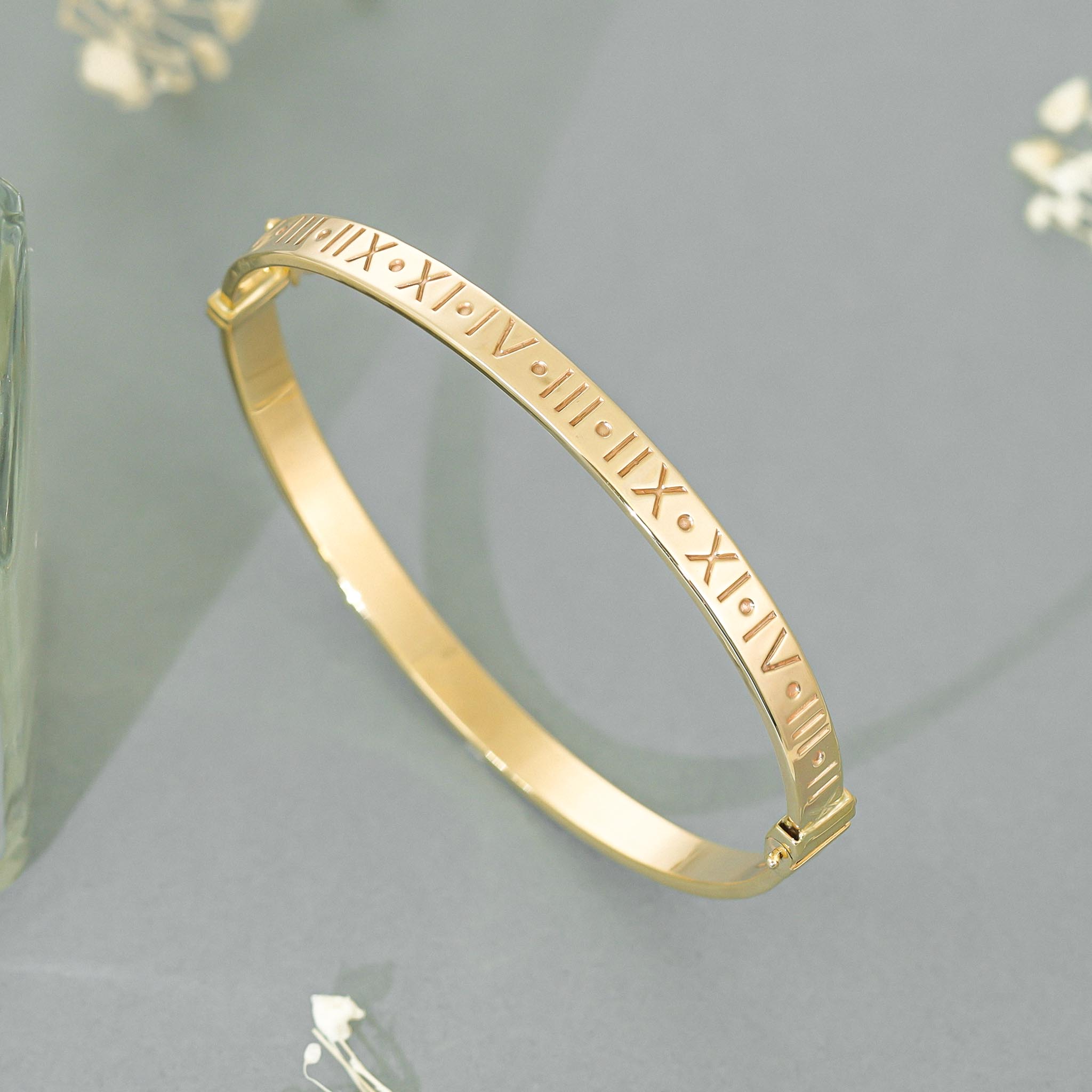9ct Yellow Gold Greek Style Bangle