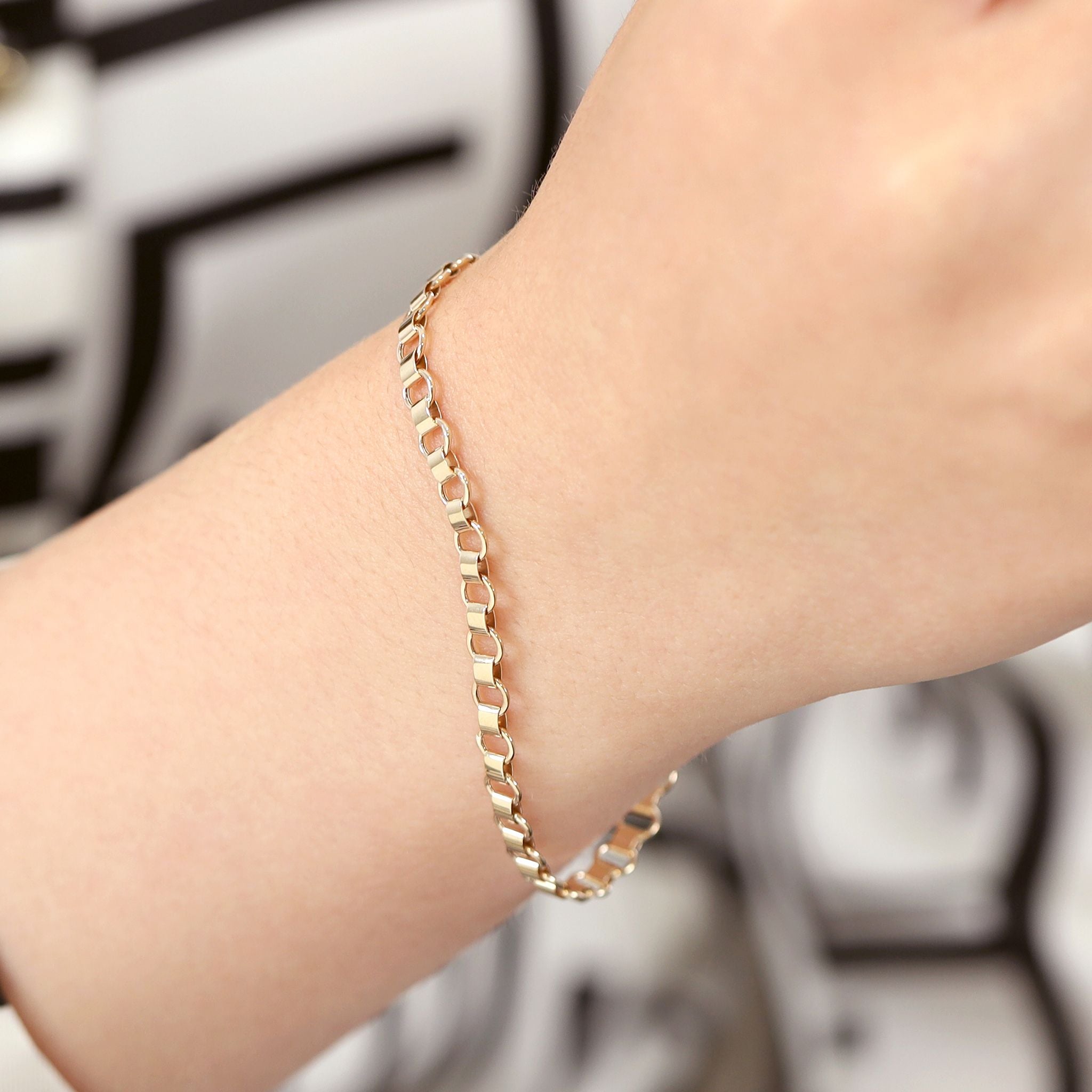 9ct Gold Curb Chain Bracelet
