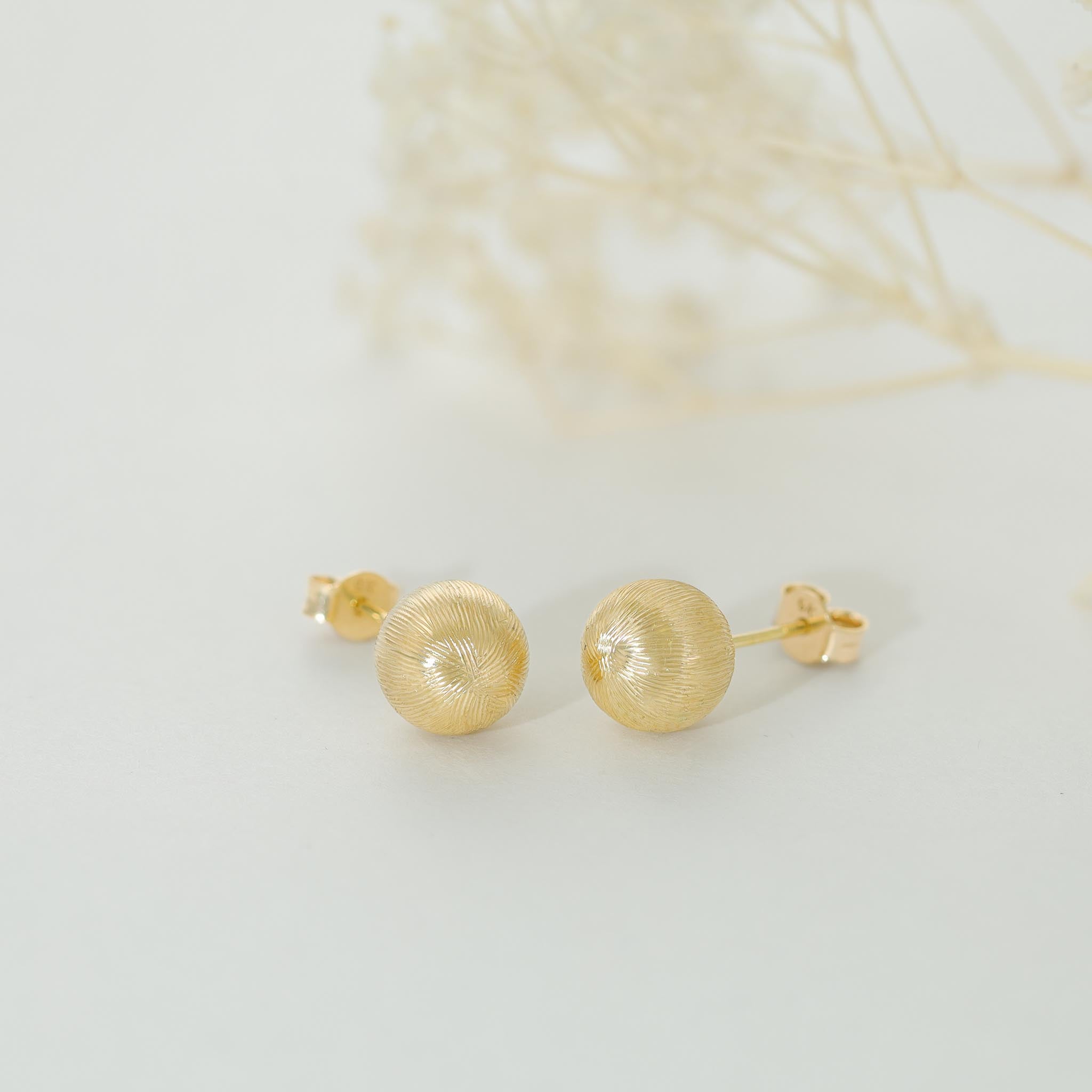 9ct Yellow Gold Ball Stud Earrings
