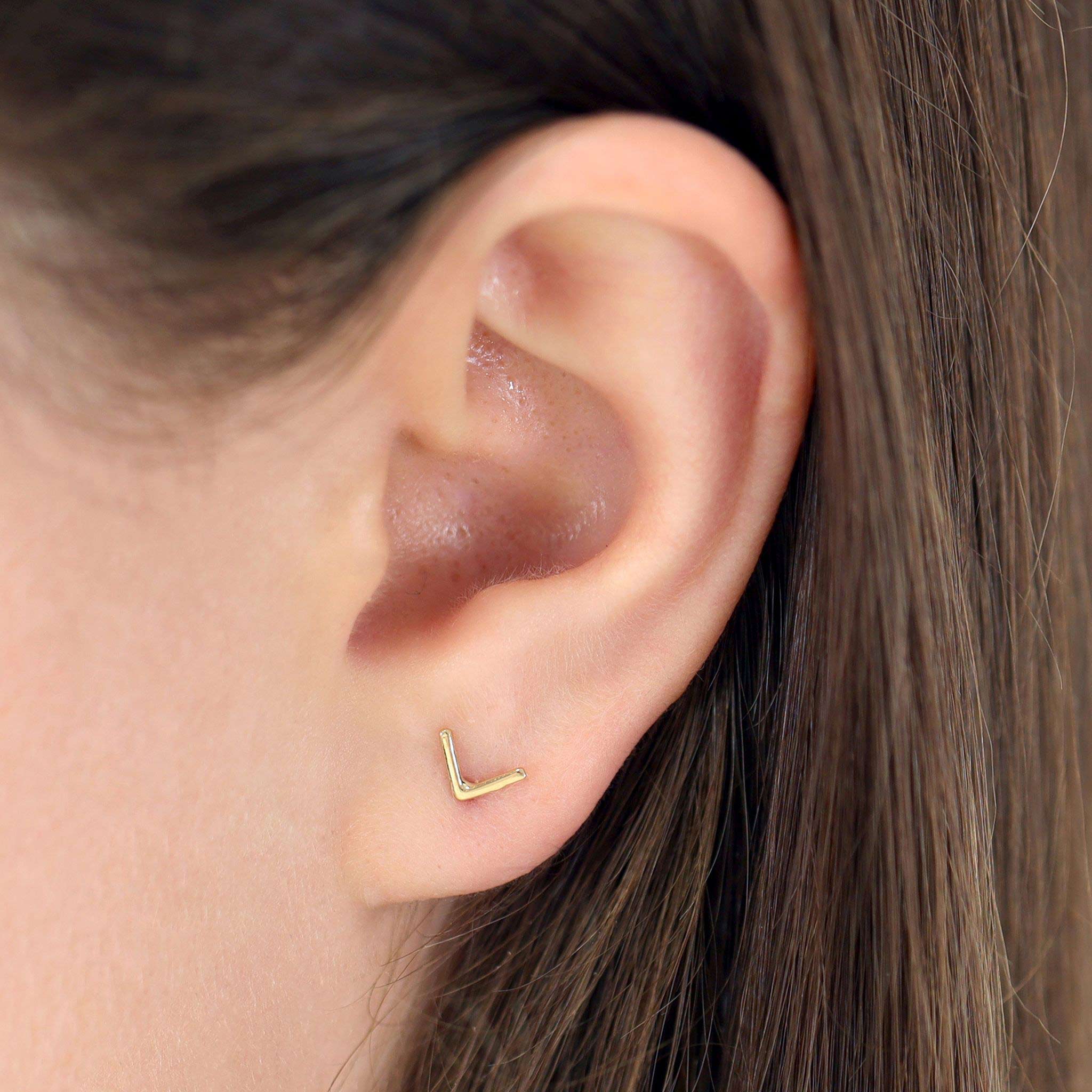 9ct Yellow Gold Studs Letter V