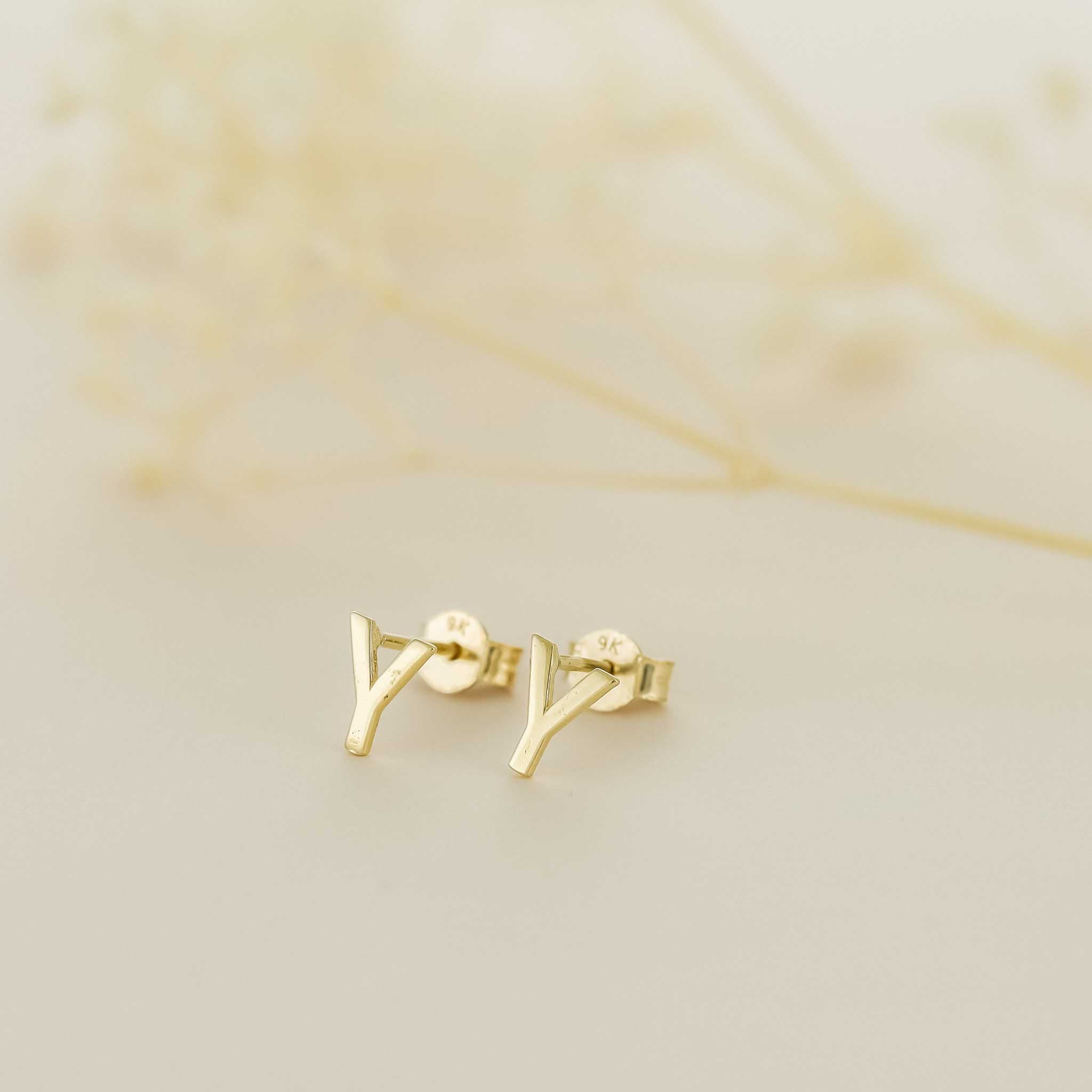 9ct Yellow Gold Initial Stud Earrings - Letter Y