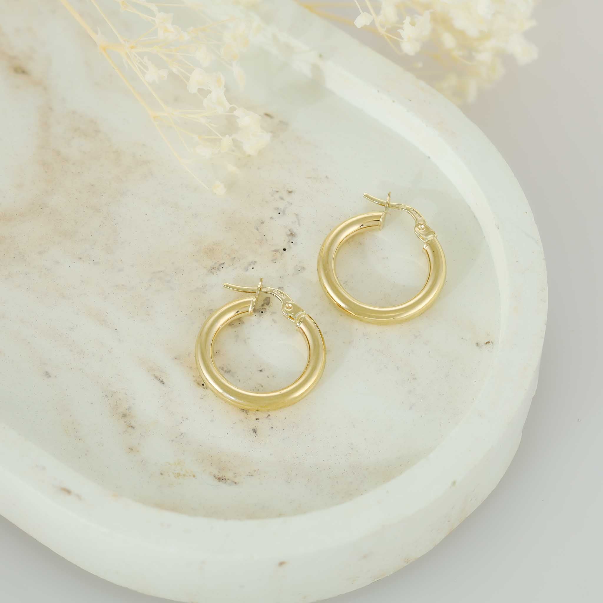14ct Yellow Gold Small Huggie Hoops