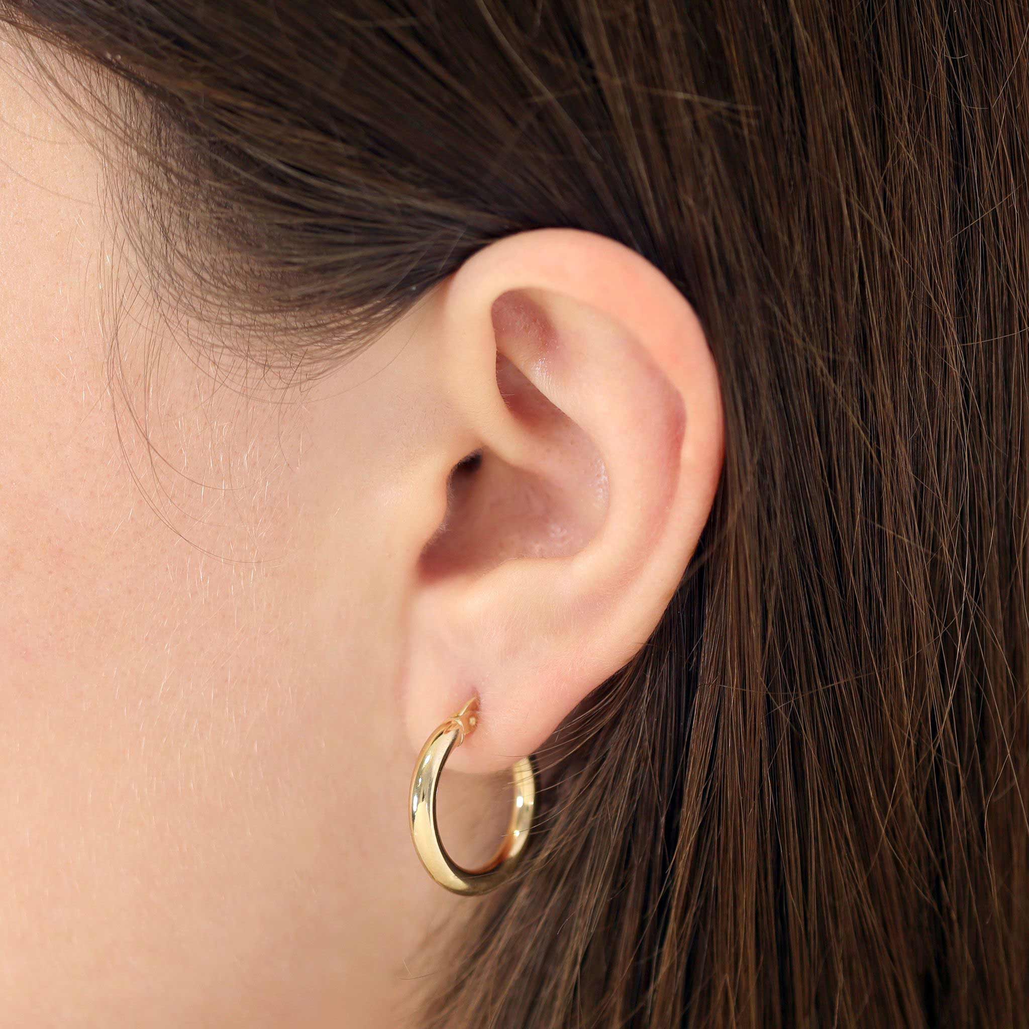 14ct Yellow Gold Small Huggie Hoops