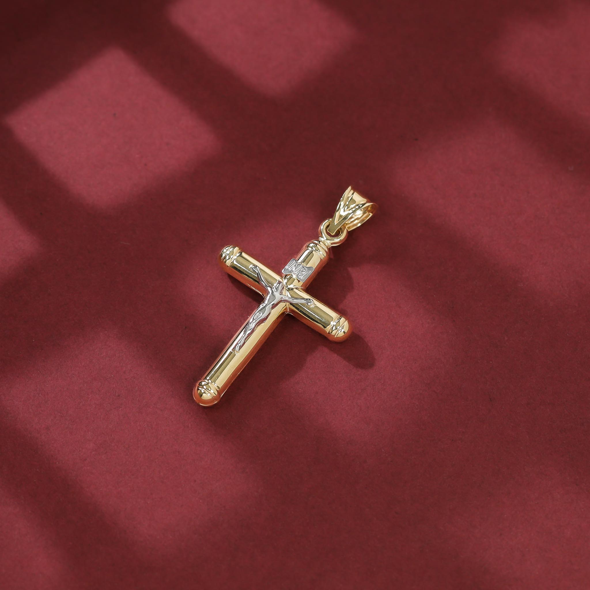 9ct Yellow Gold Hollow Crucifix Pendant PD7001